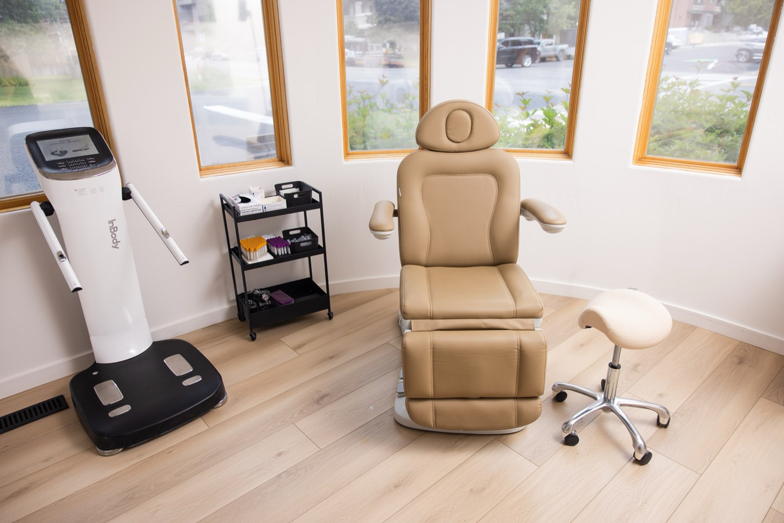 The BioPeak treatment room with the InBody analyzer and exam chair